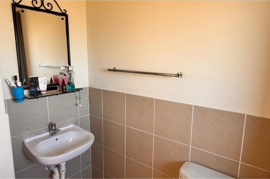 2 Bedroom Property for Sale in Parklands East Western Cape
